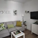 Casa Con Terraza Privada 6 Min Del Puente Nuevo *