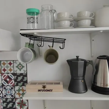 Holiday home Casa Con Terraza Privada 6 Min Del Puente Nuevo