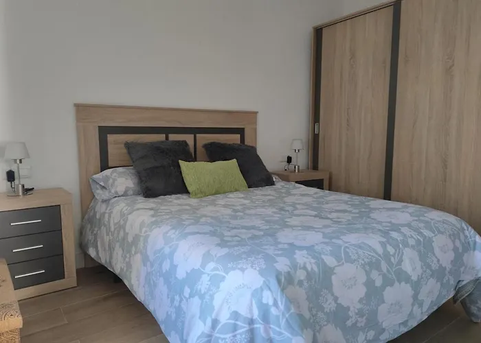 Casa Con Terraza Privada 6 Min Del Puente Nuevo Casa vacanze