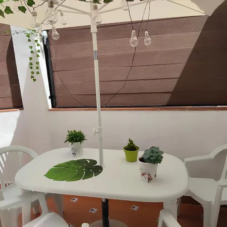 Casa Con Terraza Privada 6 Min Del Puente Nuevo Ferienhaus